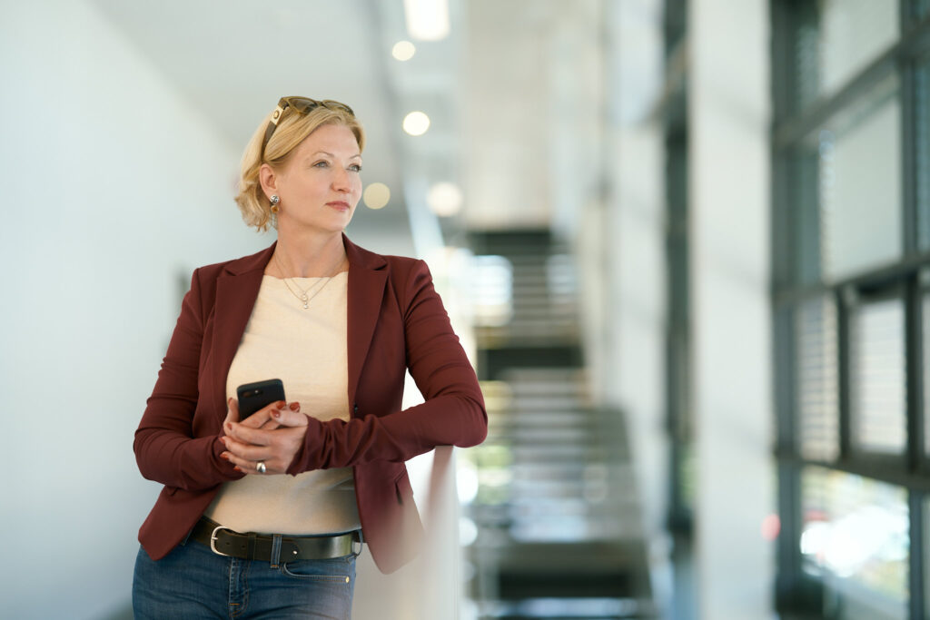in4MD Service: Corporate-Influencer-Porträts für Mitarbeitende 12 Mitarbeiterporträt für in4MD Service GmbH, SAP-Partner aus Magdeburg – Corporate-Influencer-Fotografie von Kai Spaete