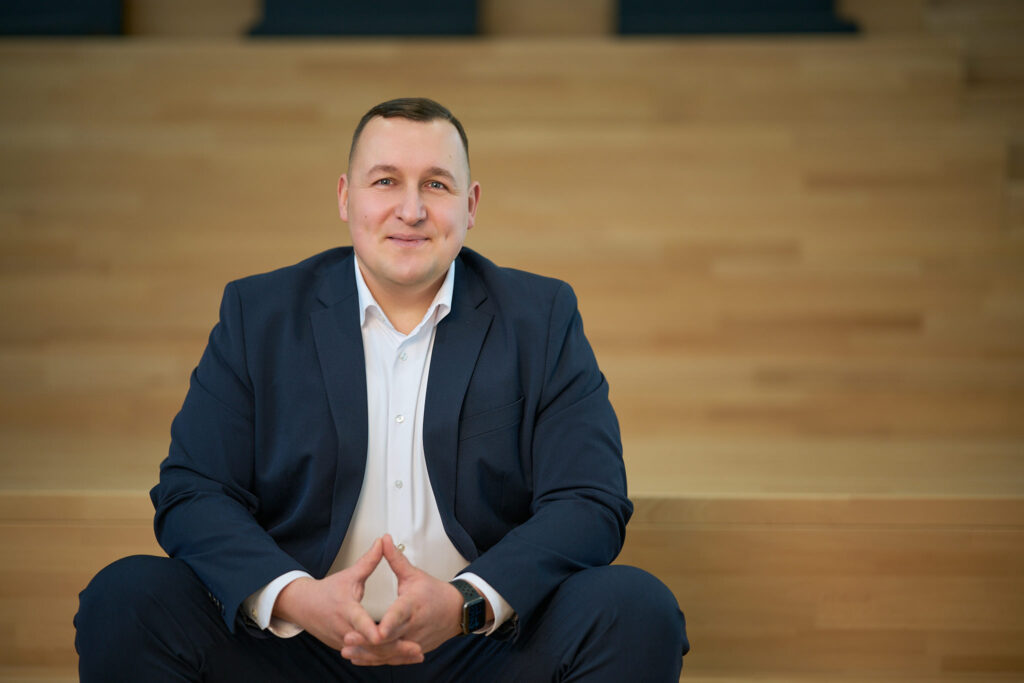 in4MD Service: Corporate-Influencer-Porträts für Mitarbeitende 10 Mitarbeiterporträt für in4MD Service GmbH, SAP-Partner aus Magdeburg – Corporate-Influencer-Fotografie von Kai Spaete